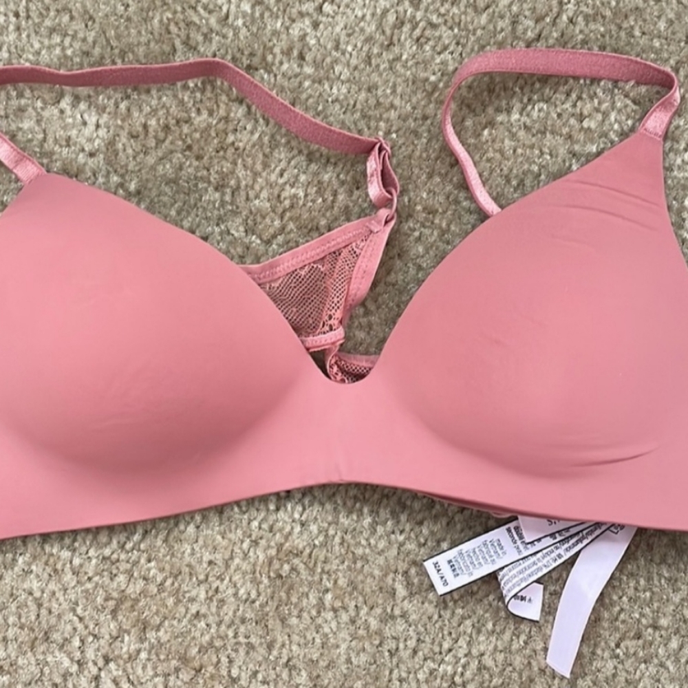Victoria secretes pink bra